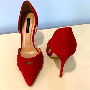 Ava & Aiden beautiful heels.